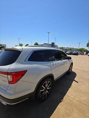 2020 Honda Pilot Touring 8-Passenger