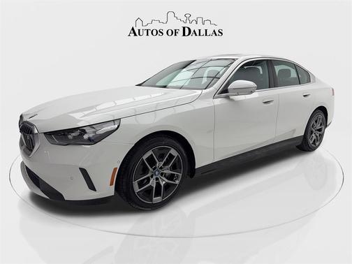 White 2024 BMW i5 eDrive40