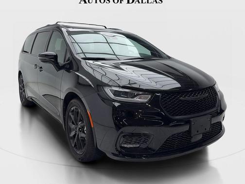 Diamond Black Crystal Pearlcoat 2025 Chrysler Pacifica Limited