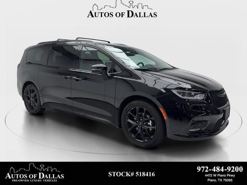 Diamond Black Crystal Pearlcoat 2025 Chrysler Pacifica Limited