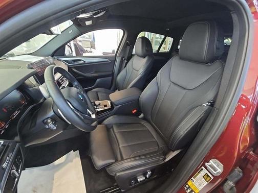 2022 BMW X4 xDrive30i