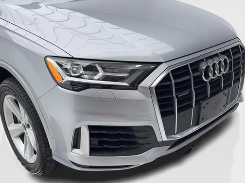 2022 Audi Q7 45 Premium