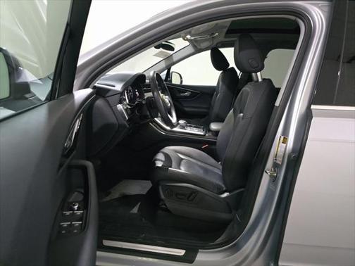 2022 Audi Q7 45 Premium