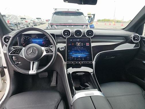 2024 Mercedes-Benz GLC 300 Base
