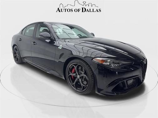 2022 Alfa Romeo Giulia Quadrifoglio