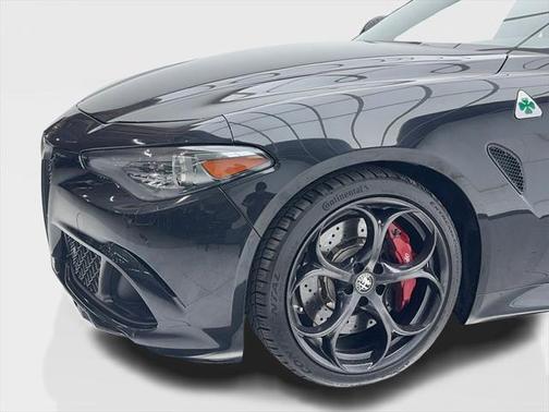 2022 Alfa Romeo Giulia Quadrifoglio