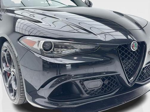 2022 Alfa Romeo Giulia Quadrifoglio