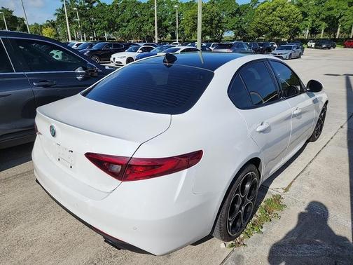 2022 Alfa Romeo Giulia Ti