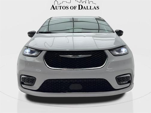 2025 Chrysler Pacifica L