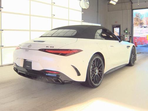 2022 Mercedes-Benz AMG SL 63 Base