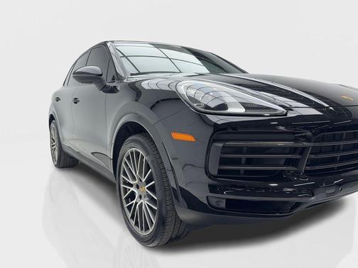 2023 Porsche Cayenne Platinum Edition