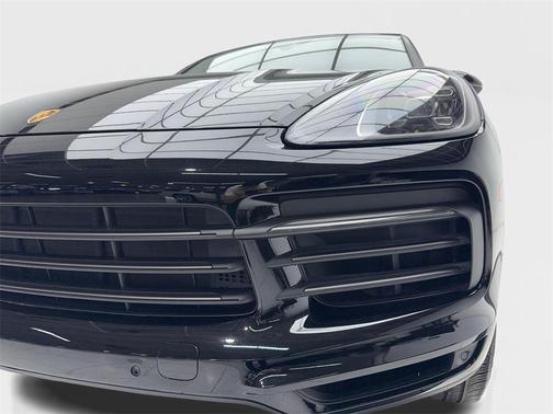 2023 Porsche Cayenne Platinum Edition