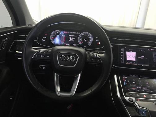 2022 Audi Q7 55 Premium