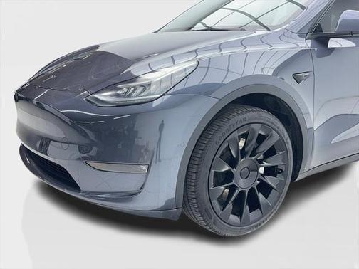 2021 Tesla Model Y Standard Range Rear-Wheel Drive