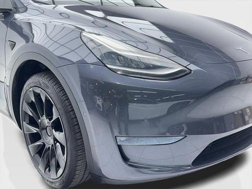 2021 Tesla Model Y Standard Range Rear-Wheel Drive