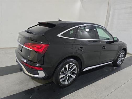 2022 Audi Q5 45 S line Premium Plus