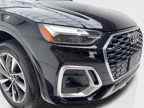 2022 Audi Q5 45 S line Premium Plus