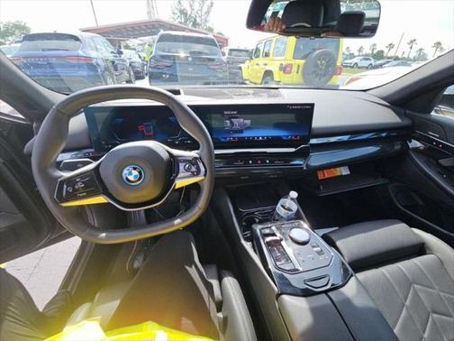 2024 BMW i5 eDrive40