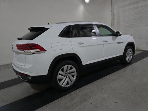 2022 Volkswagen Atlas Cross Sport 3.6L V6 SE w/Technology
