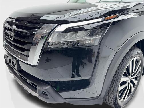 2024 Nissan Pathfinder Platinum 4WD
