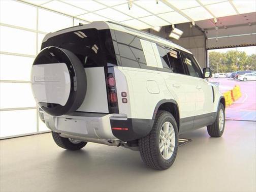 2025 Land Rover Defender 110 P400 S