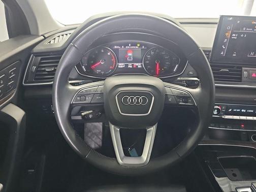 2024 Audi Q5 45 S line Premium