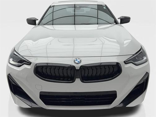 2022 BMW 230 i