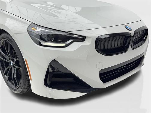 2022 BMW 230 i