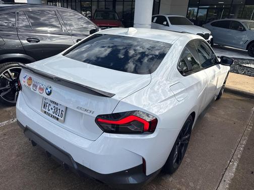 2022 BMW 230 i