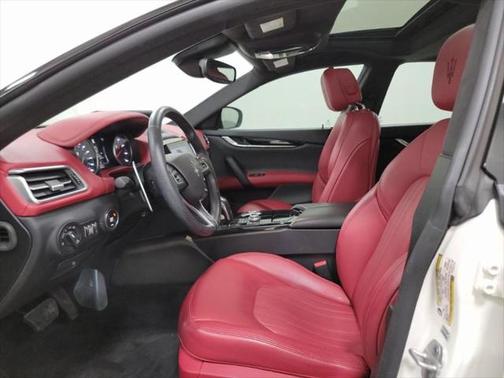 2022 Maserati Ghibli Modena