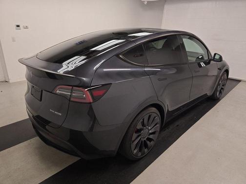 2024 Tesla Model Y Performance Dual Motor All-Wheel Drive