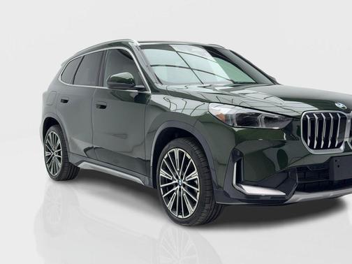 San Remo Green Metallic 2025 BMW X1 xDrive28i