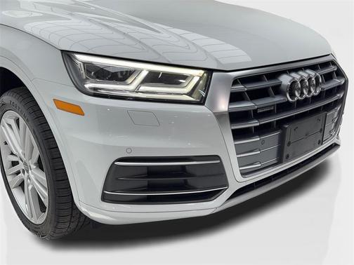 2020 Audi Q5 45 Premium Plus