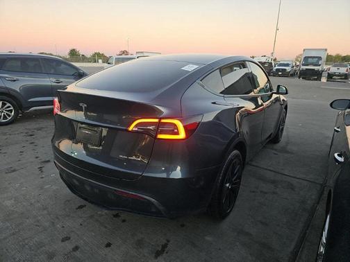 2025 Tesla Model Y Long Range Dual Motor All-Wheel Drive