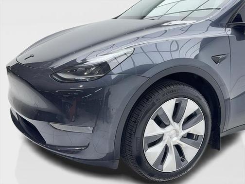 2024 Tesla Model Y Long Range Dual Motor All-Wheel Drive