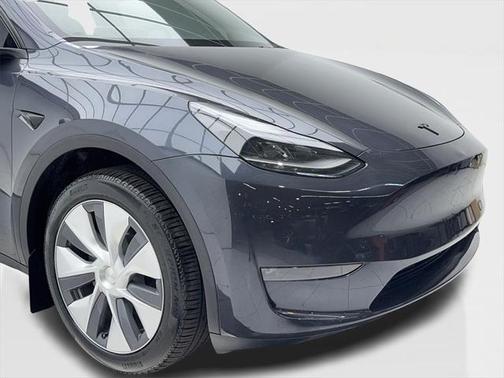 2024 Tesla Model Y Long Range Dual Motor All-Wheel Drive