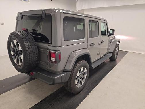 Sting-Gray Clearcoat 2022 Jeep Wrangler Unlimited Sahara