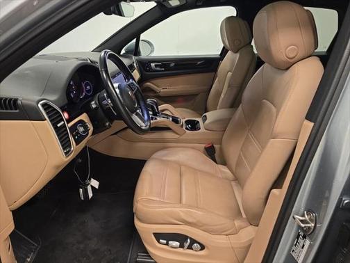 2021 Porsche Cayenne Base