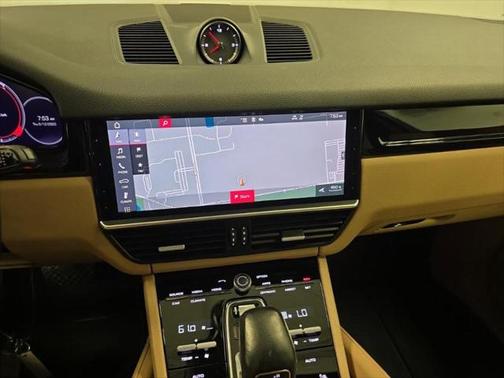 2021 Porsche Cayenne Base