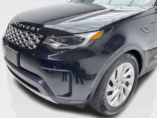 2023 Land Rover Discovery P300 S