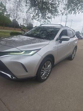 Titanium Glow 2021 Toyota Venza XLE