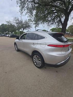 Titanium Glow 2021 Toyota Venza XLE