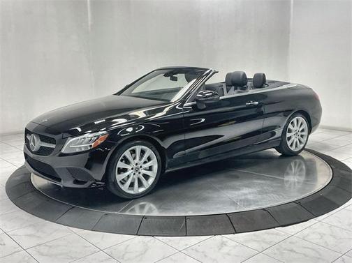 Photo 3 of 41 of 2019 Mercedes-Benz C-Class C 300