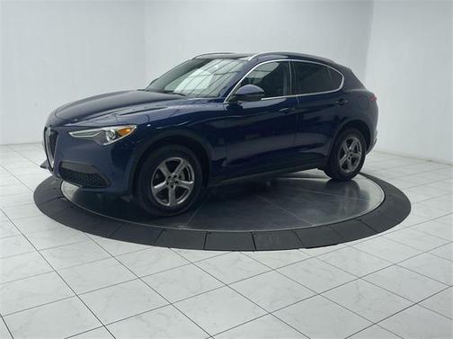 2021 Alfa Romeo Stelvio Base