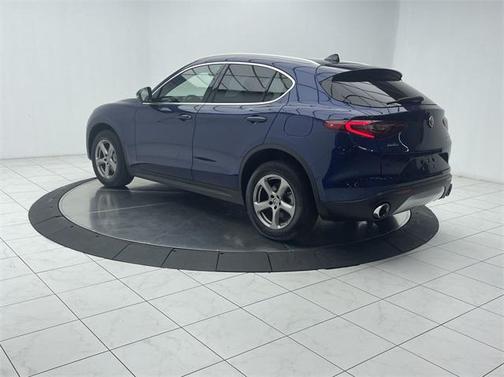 2021 Alfa Romeo Stelvio Base