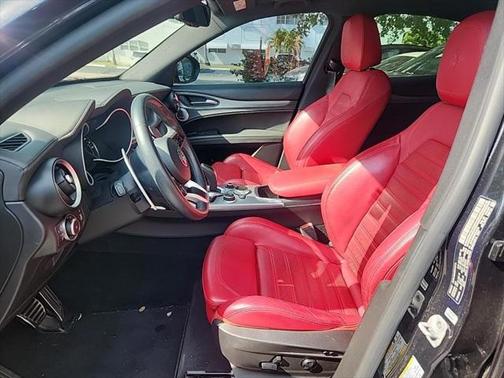 2022 Alfa Romeo Stelvio Ti