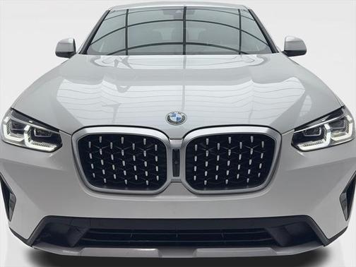2024 BMW X4 xDrive30i