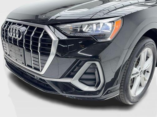 2021 Audi Q3 45 S line Premium