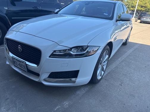 2019 Jaguar XF 25t Premium