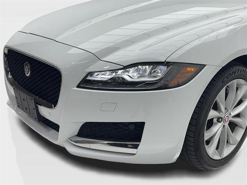 2019 Jaguar XF 25t Premium